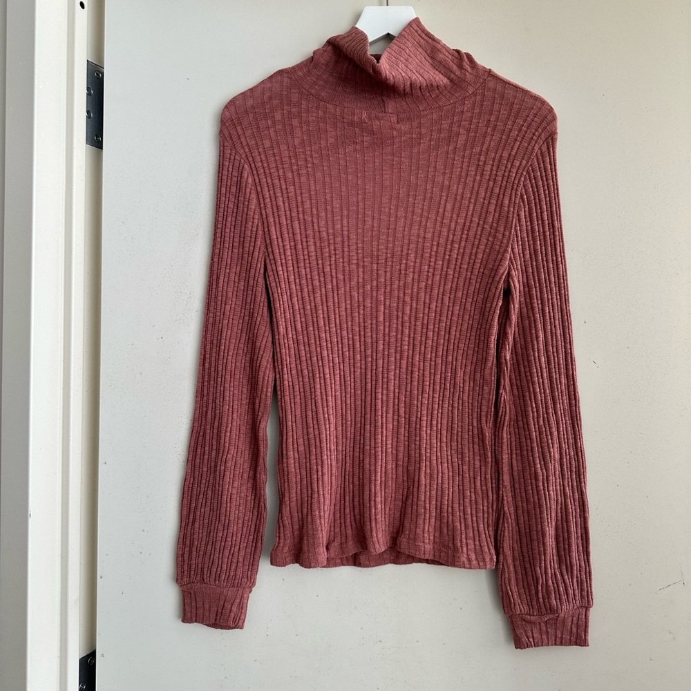 Bloomfield Cutout Long Sleeve Top NWT - Picture 2 of 2